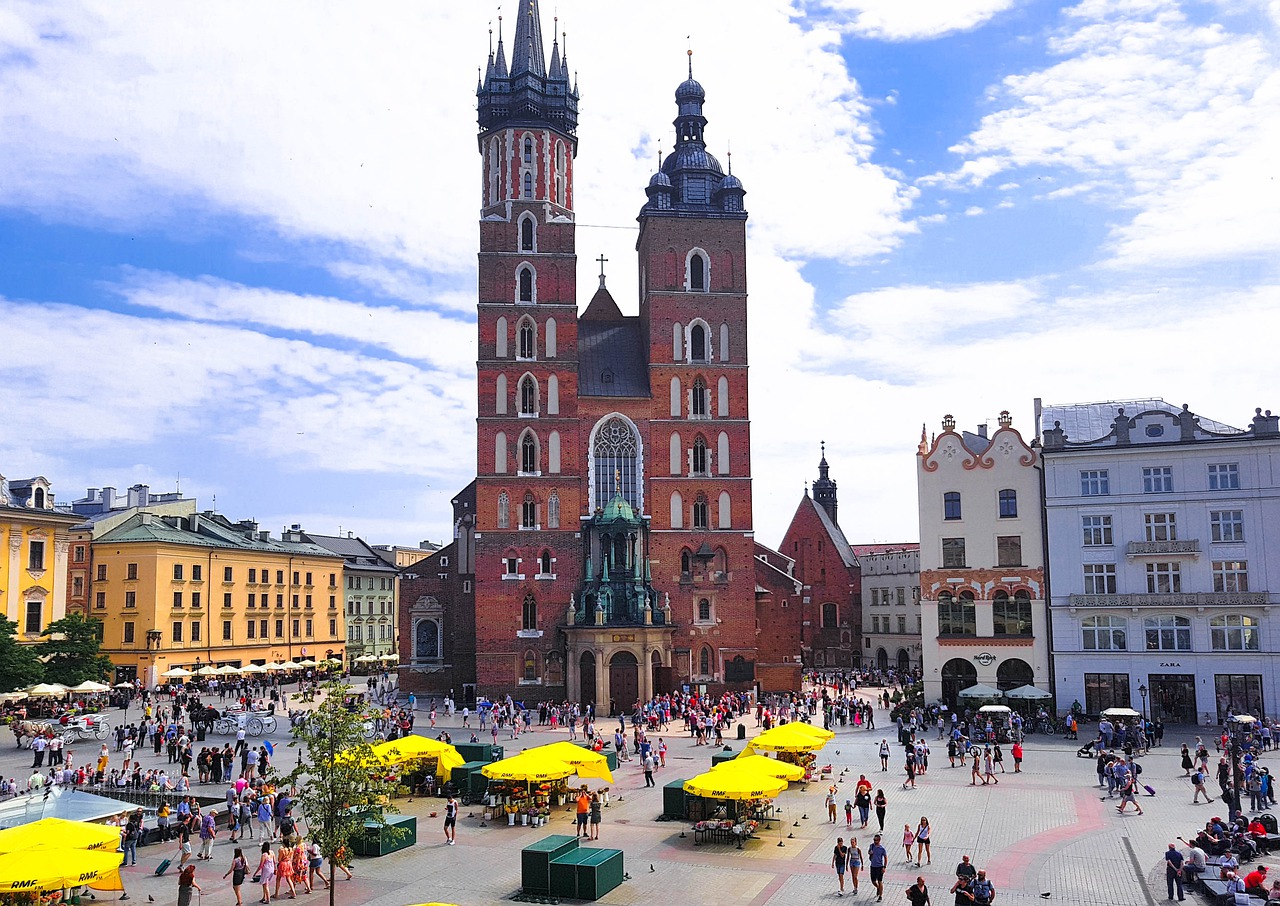 krakow, st mary's church, historic center-4373597.jpg